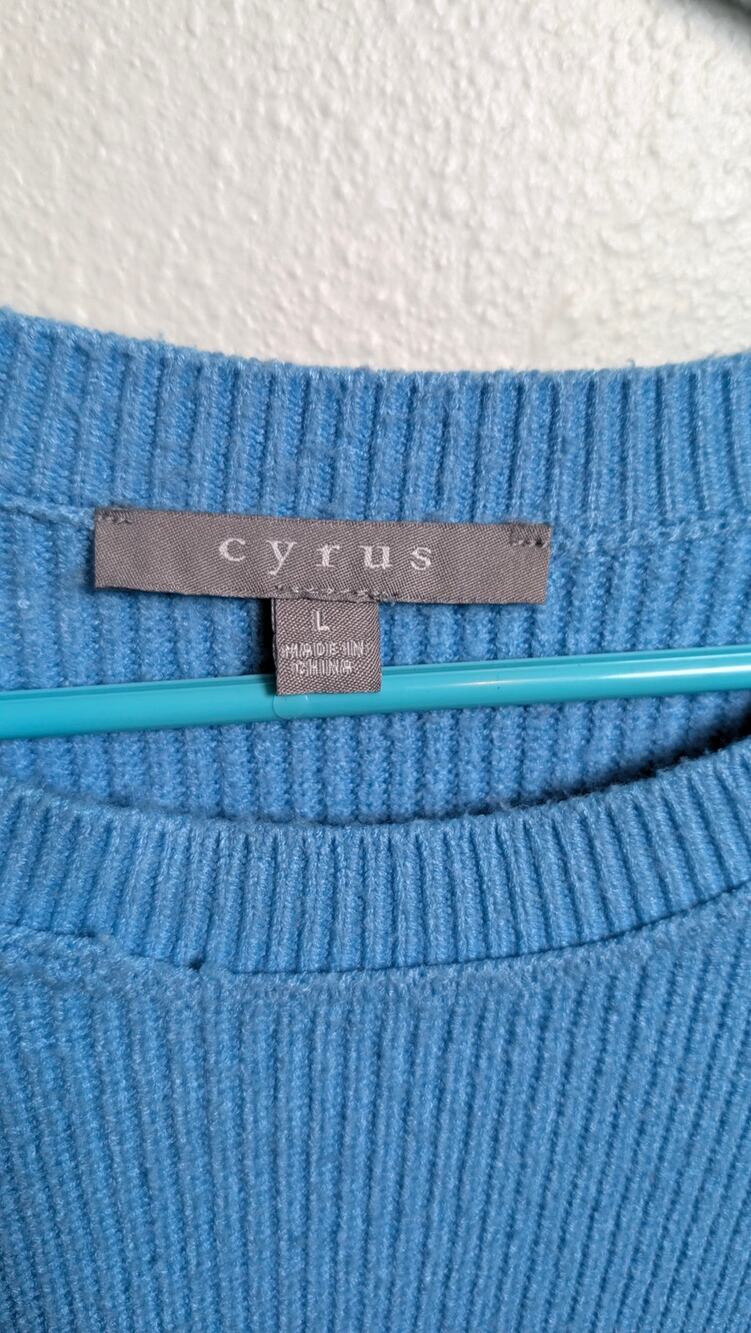 Cyrus Women's Knit Sweater Size Large